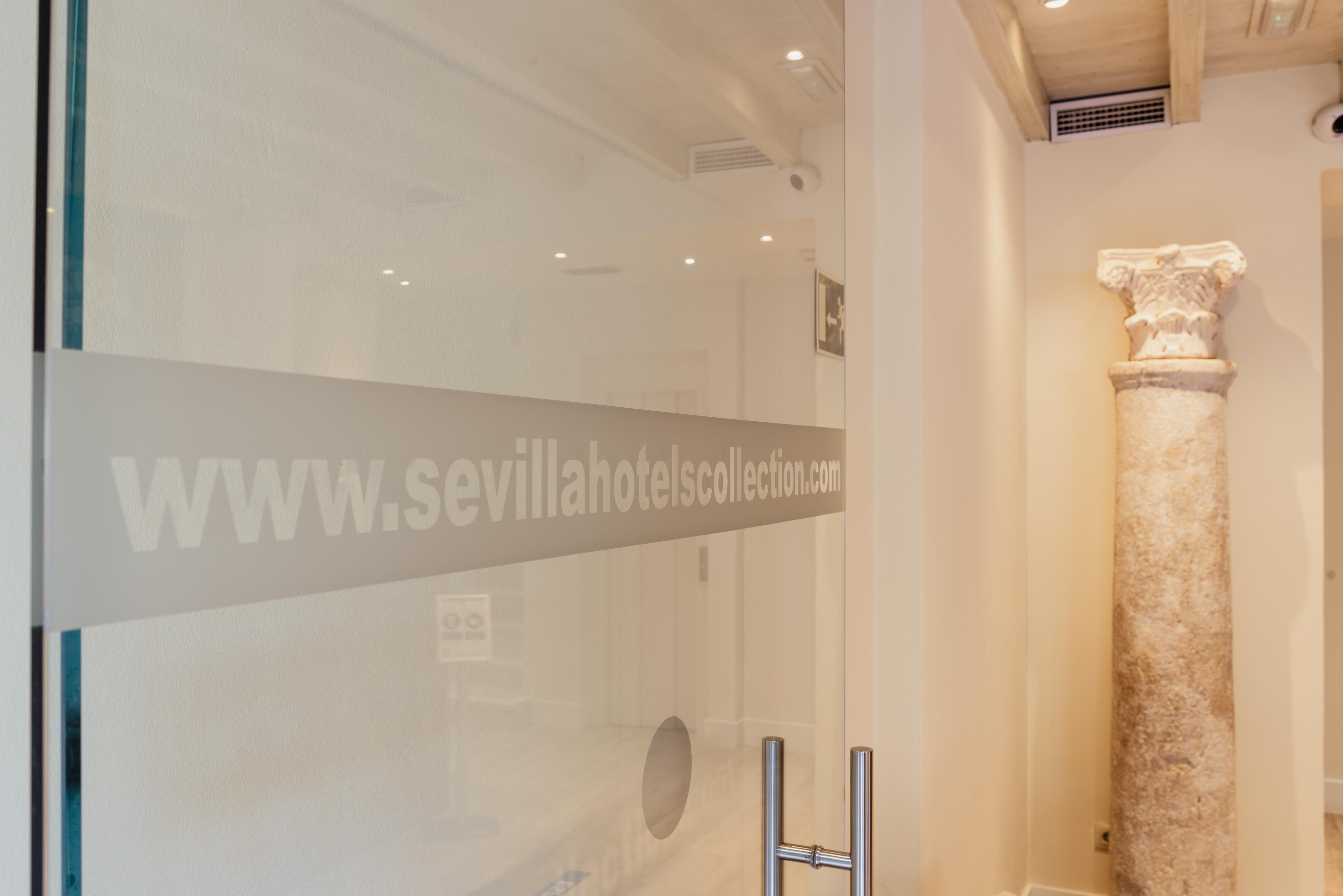 Hotel Boutique Elvira Plaza Seville Exterior photo