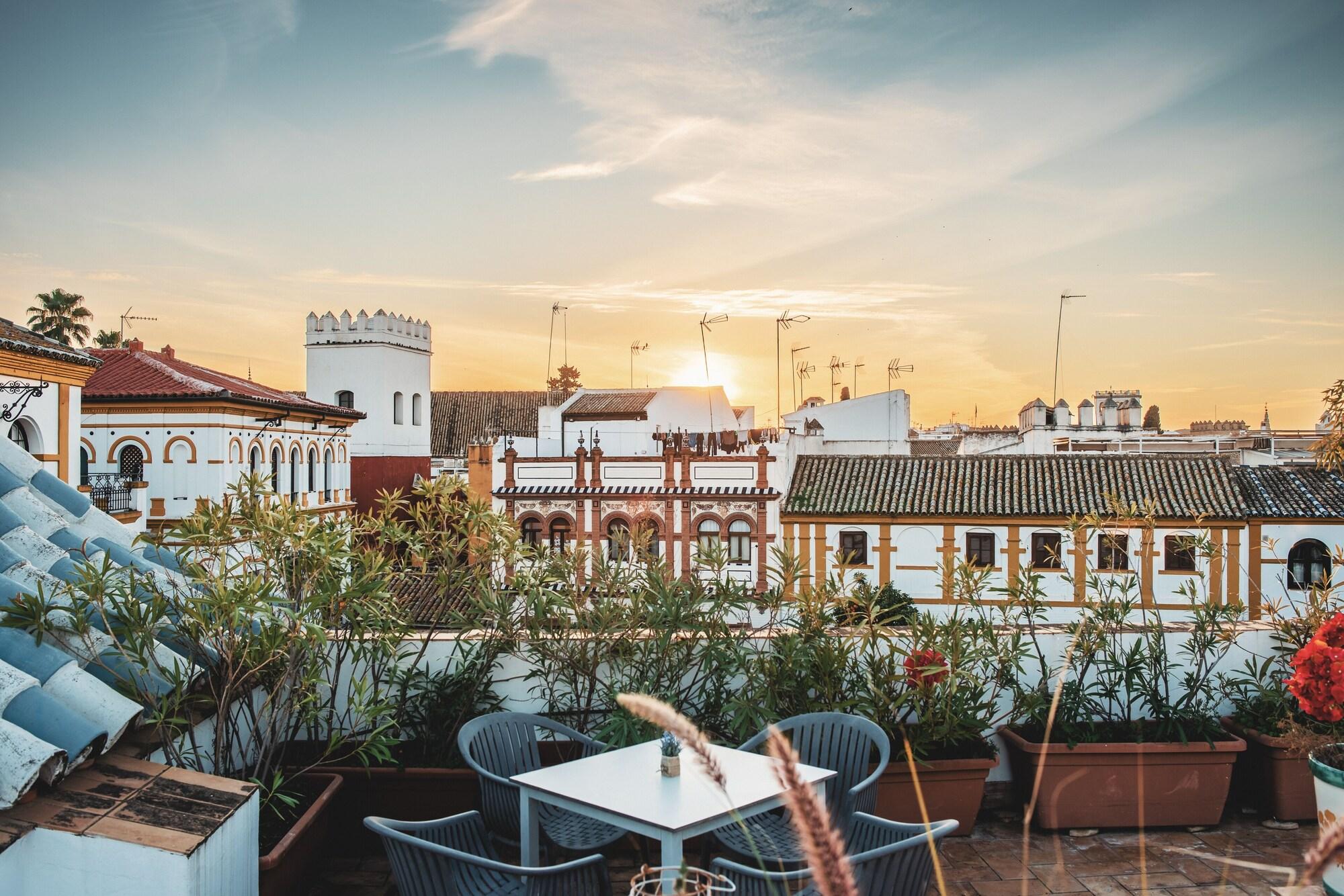 Hotel Boutique Elvira Plaza Seville Exterior photo