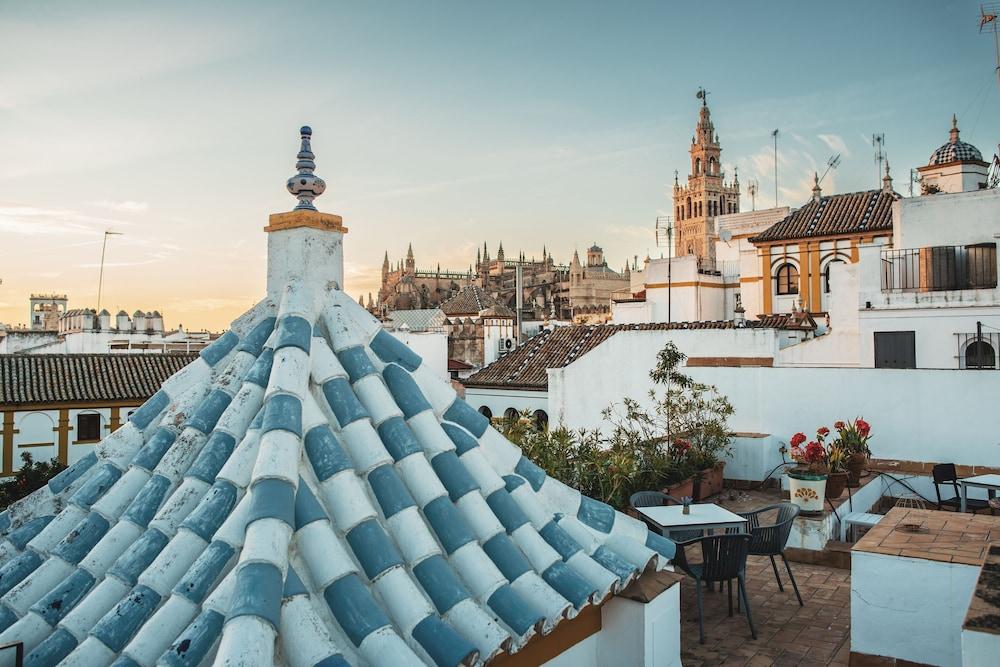 Hotel Boutique Elvira Plaza Seville Exterior photo