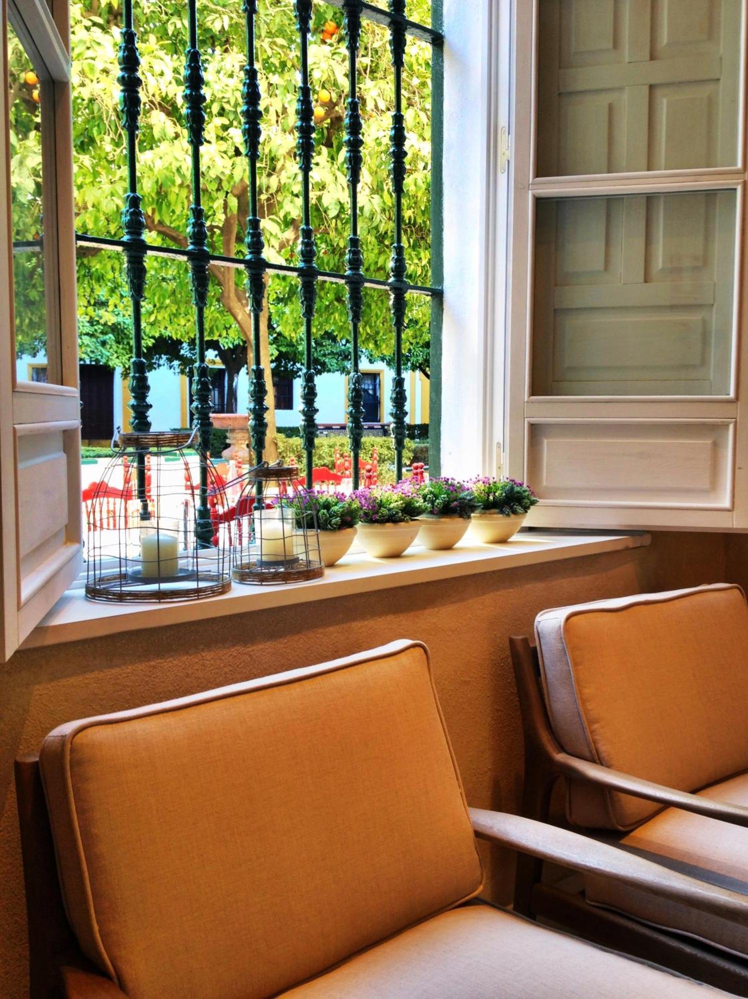 Hotel Boutique Elvira Plaza Seville Exterior photo