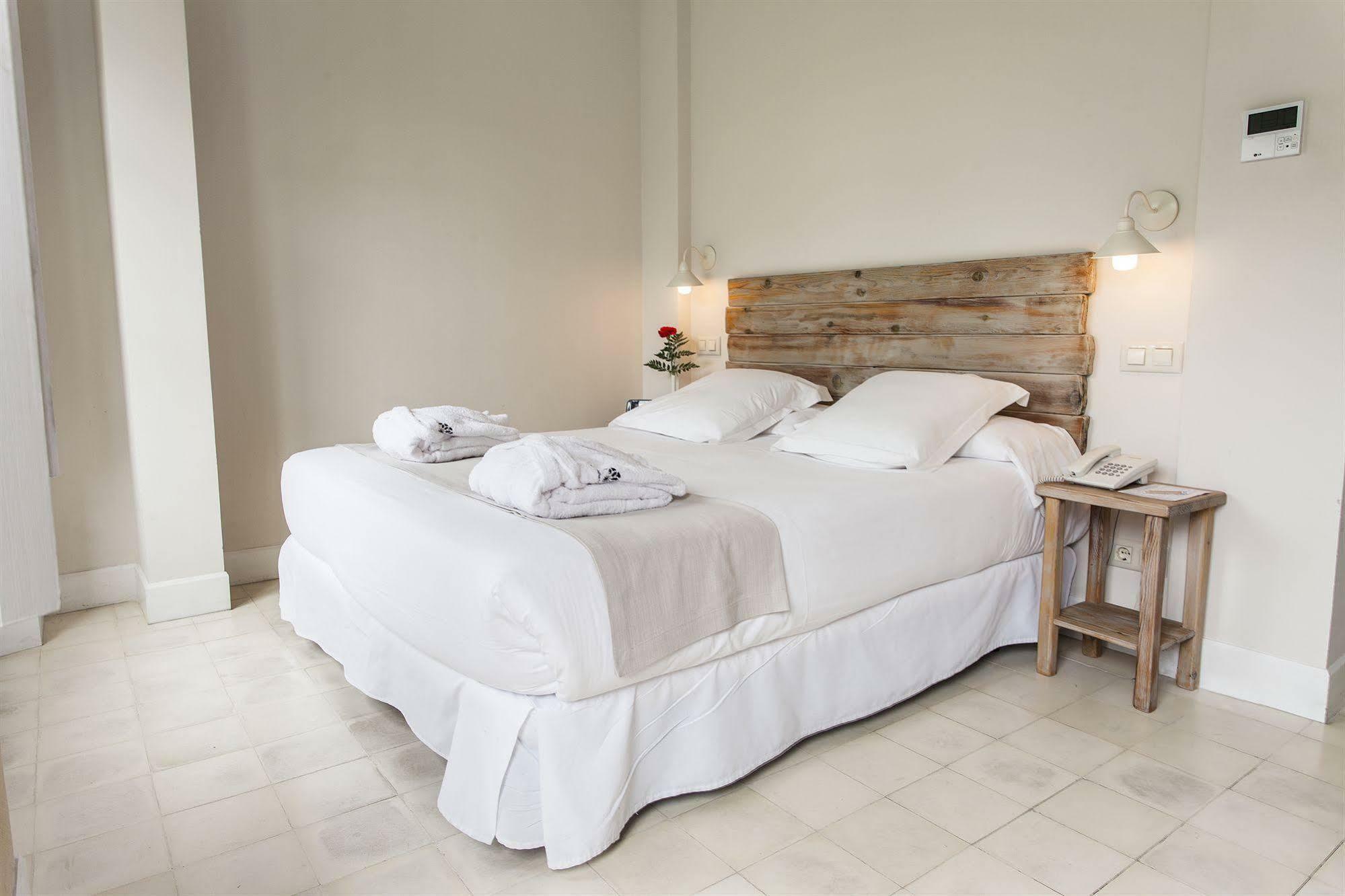 Hotel Boutique Elvira Plaza Seville Exterior photo